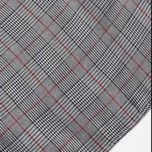 LAST ONE SALE HOST PICK 2/28🎉 Grey Plaid Dress - Picture 6 of 7